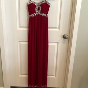 City Triangles Strapless Formal Dress